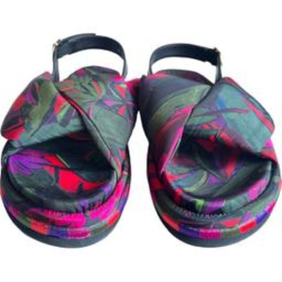 VEGAN LEATHER SANDAL
Farm Rio main image 4